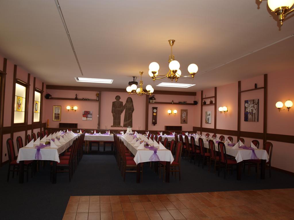 Hotel Hajcman Zdar Nad Sazavou Ngoại thất bức ảnh