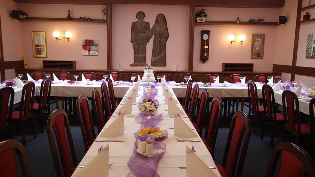 Hotel Hajcman Zdar Nad Sazavou Ngoại thất bức ảnh
