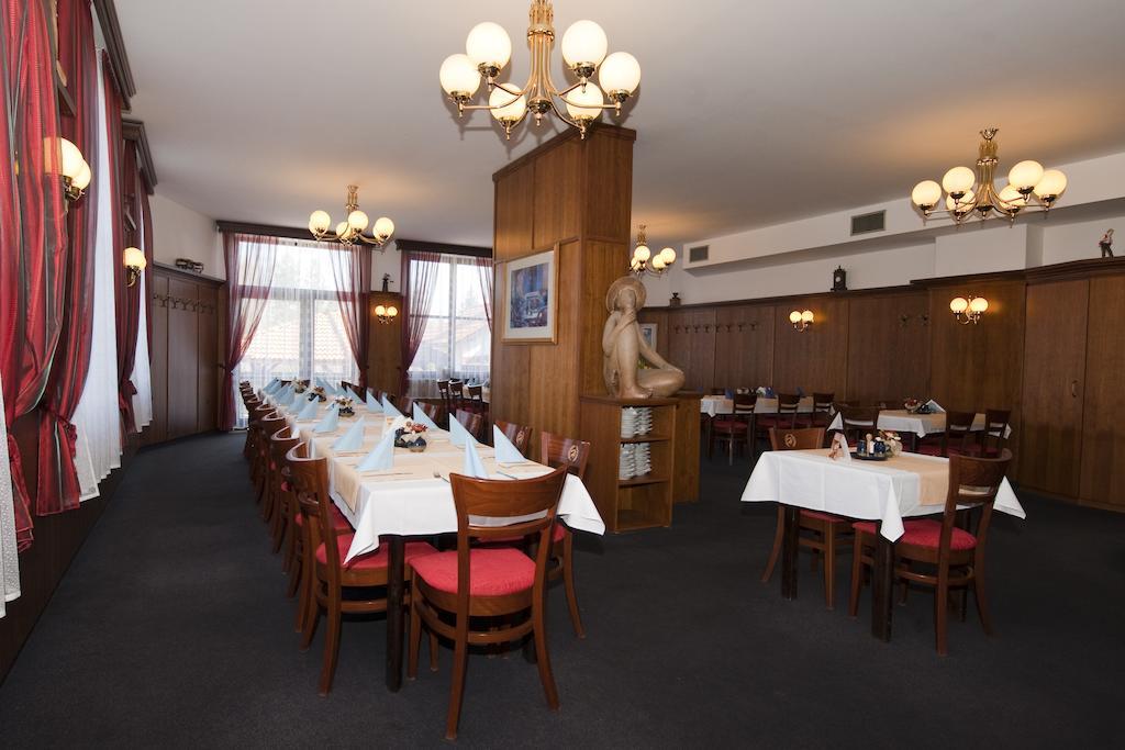 Hotel Hajcman Zdar Nad Sazavou Ngoại thất bức ảnh