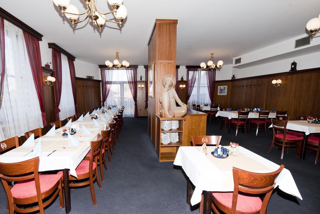 Hotel Hajcman Zdar Nad Sazavou Ngoại thất bức ảnh